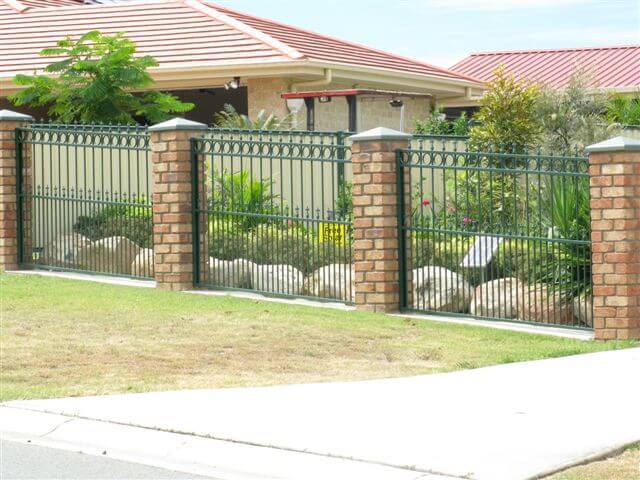 Green Colonial Fence Panels with Spears, Circles & Doggy Bars