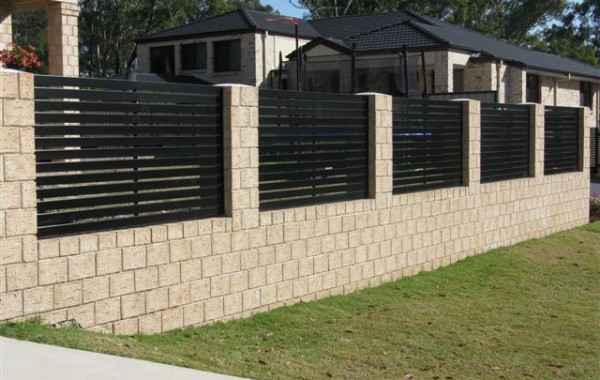 Horizontal Slat Fence Panels minimum gap